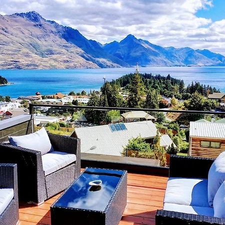 Stunning Home With Amazing Wakatipu Lake Views Queenstown Zewnętrze zdjęcie