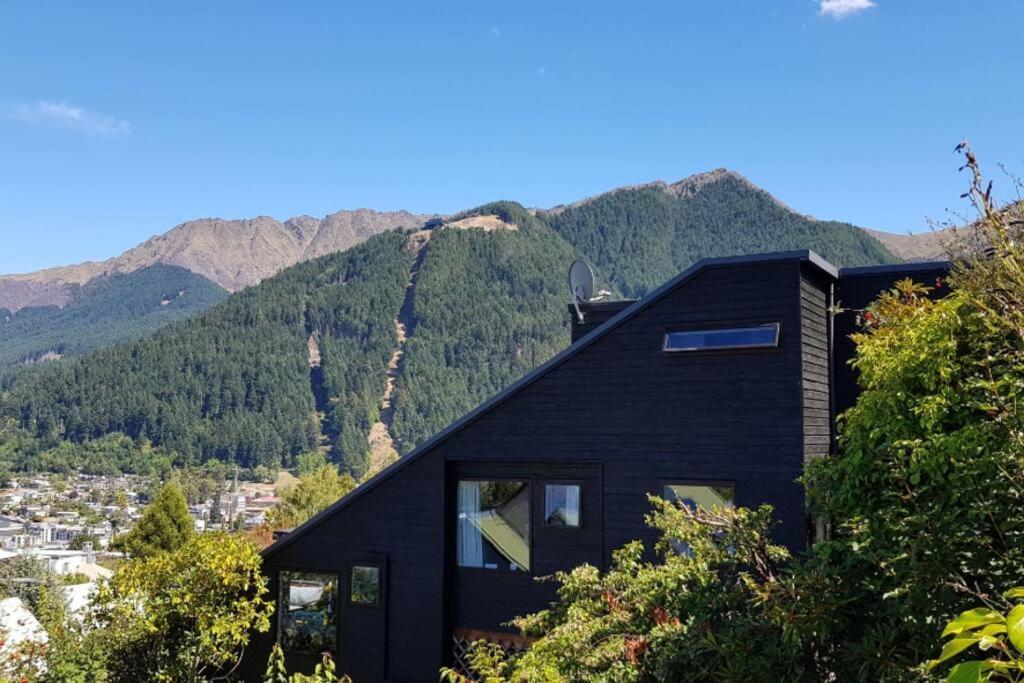 Stunning Home With Amazing Wakatipu Lake Views Queenstown Zewnętrze zdjęcie